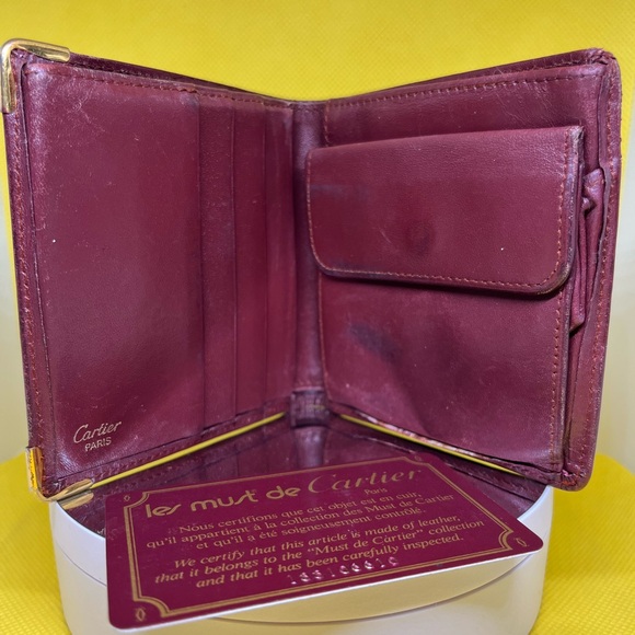 Cartier Bi-fold Wallet and COA - Picture 4 of 11